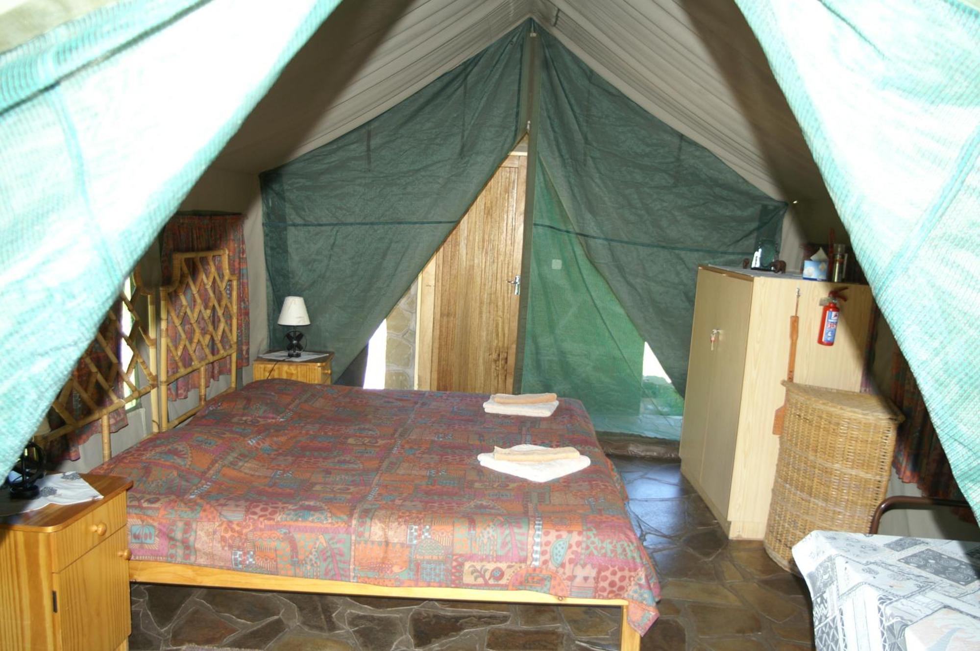 Usakos Etusis Lodge מראה חיצוני תמונה