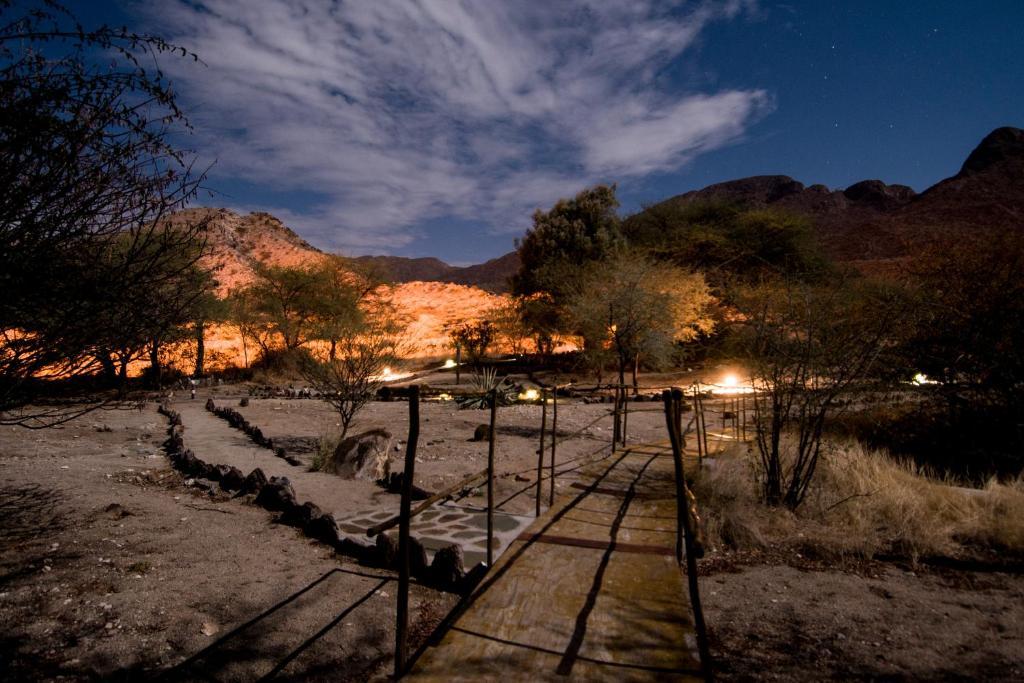 Usakos Etusis Lodge מראה חיצוני תמונה