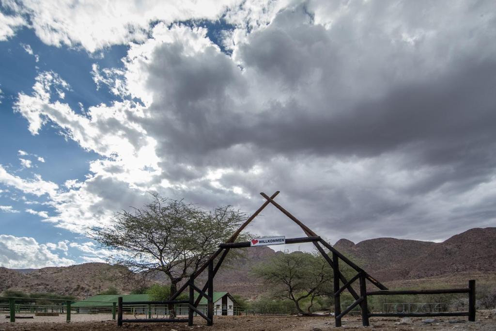 Usakos Etusis Lodge מראה חיצוני תמונה